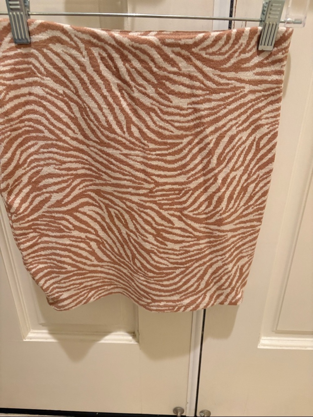 Women’s Zebra-Print Knit Mini Skirt in Tan White
